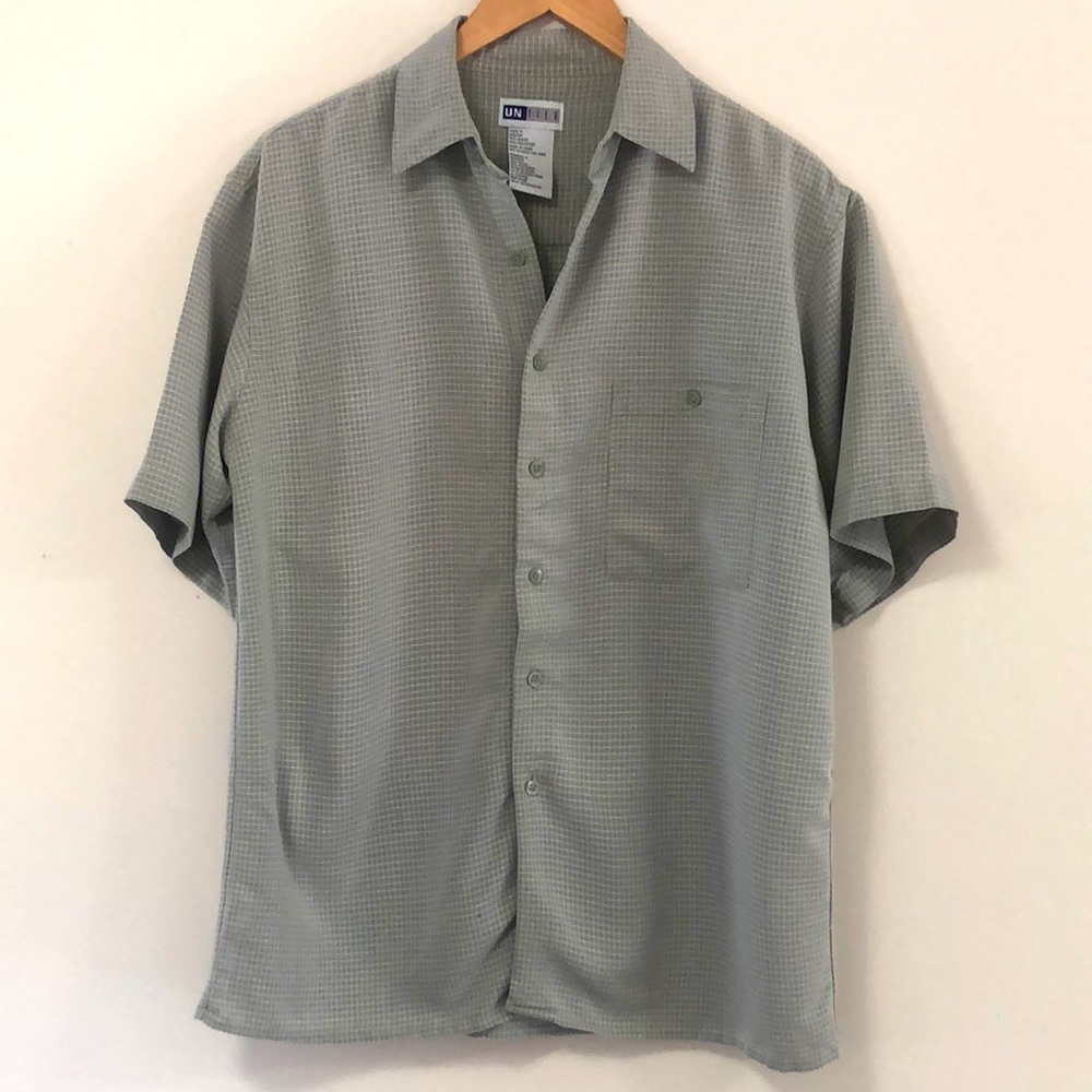 Untied men’s button down shirt (M)
